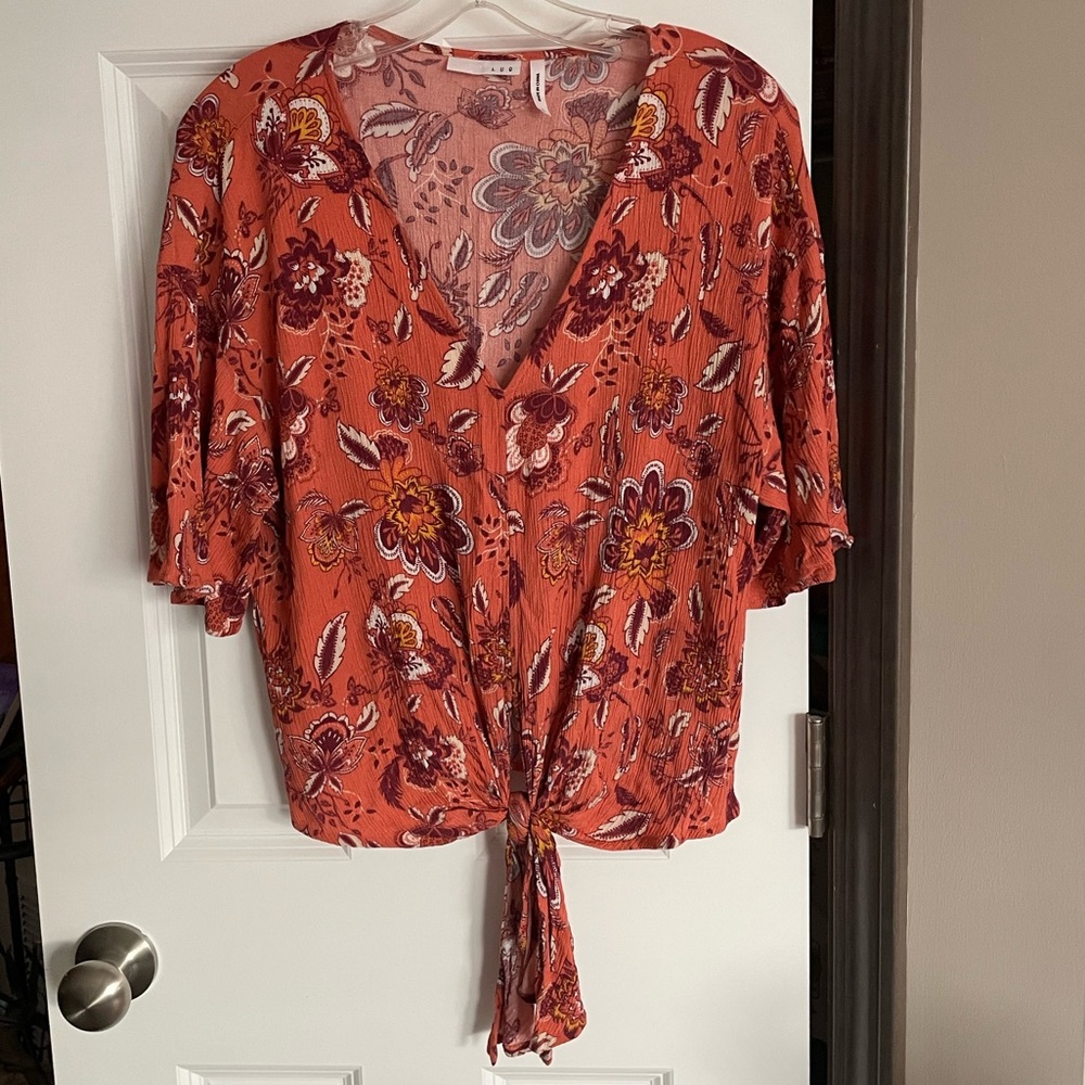 Stitchfix LUQ Paisley Tie Front Blouse-Large